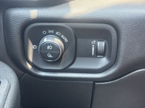 Used 2025 RAM 2500 Tradesman AWD/4WD image 13