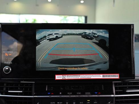 Used 2025 Toyota Sienna XSE FWD image 18