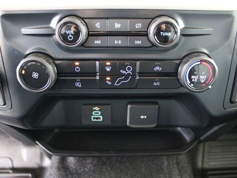 Used 2023 Ford F550 4x4 Regular Cab Super Duty image 26