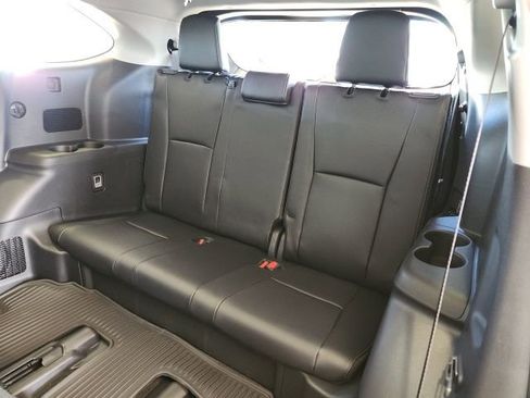 New 2026 Toyota Highlander Platinum image 20