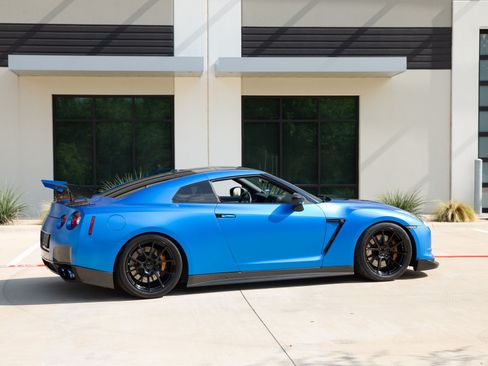 Used 2009 Nissan GT-R Premium AWD/4WD image 14