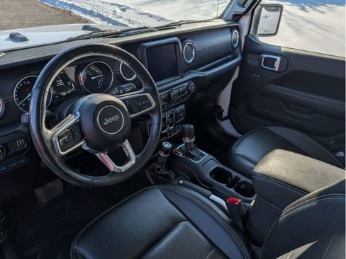 Used 2023 Jeep Wrangler Sahara w/ Cold Weather Group image 17