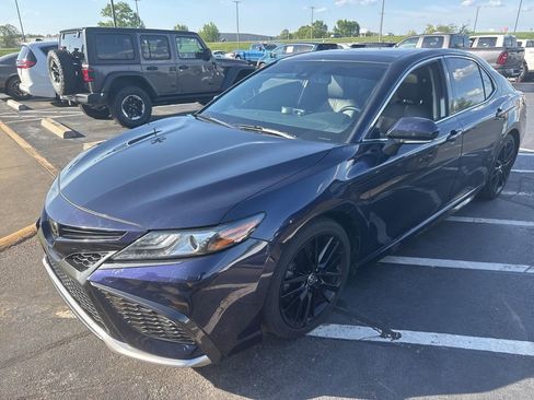 Used 2021 Toyota Camry XSE image 1