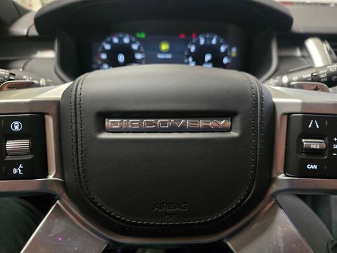 New 2026 Land Rover Discovery Limited Edition image 23