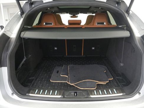 Used 2019 Jaguar F-PACE SVR image 25