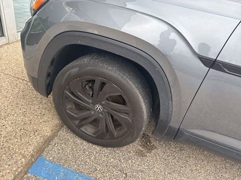 Used 2020 Volkswagen Atlas Cross Sport SEL image 8