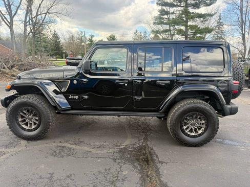 Used 2025 Jeep Wrangler Unlimited Rubicon 392 AWD/4WD image 6