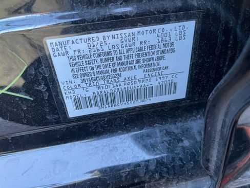 Used 2025 Nissan Sentra SV FWD image 28