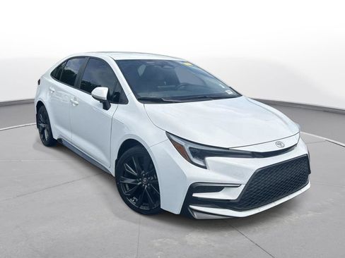 Certified 2024 Toyota Corolla SE FWD image 4