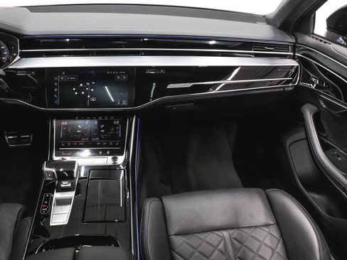 Used 2024 Audi S8 image 36