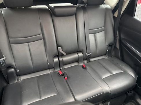 Used 2016 Nissan Rogue SL w/ SL Premium Package image 10