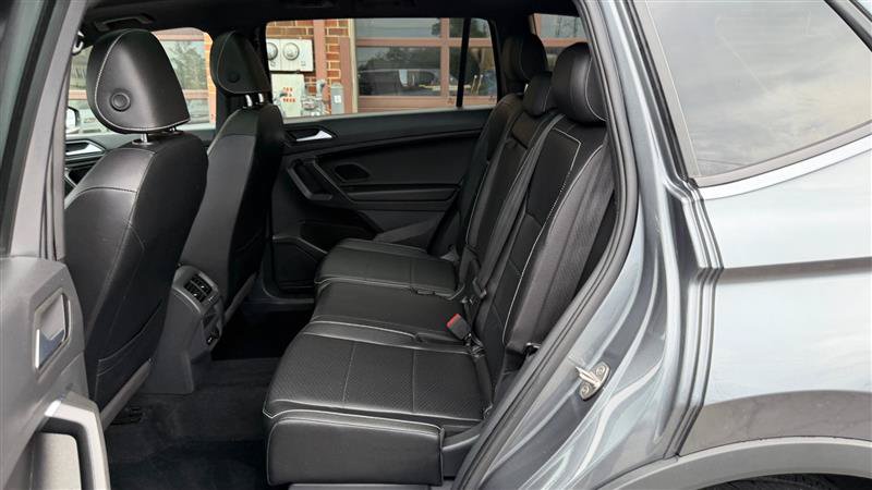Used 2021 Volkswagen Tiguan SE R-Line AWD/4WD image 22