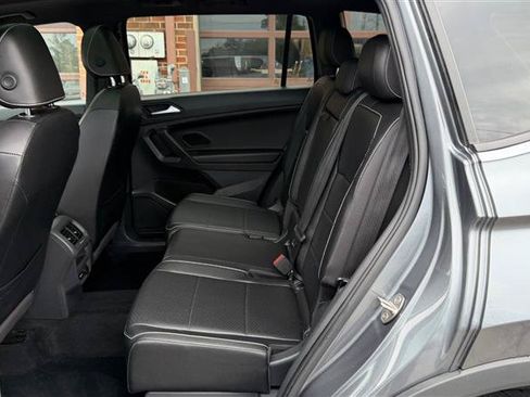 Used 2021 Volkswagen Tiguan SE R-Line AWD/4WD image 22