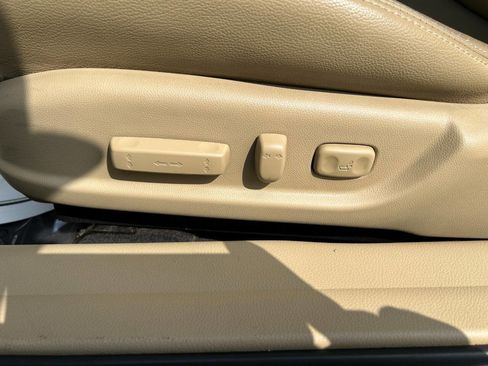 Used 2011 Honda Accord EX-L image 21