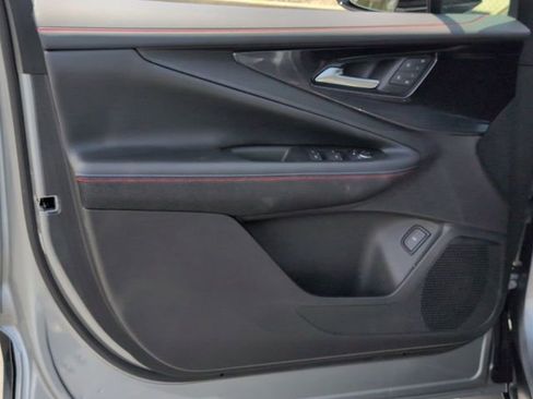 Used 2025 Chevrolet Blazer EV RS AWD/4WD image 21