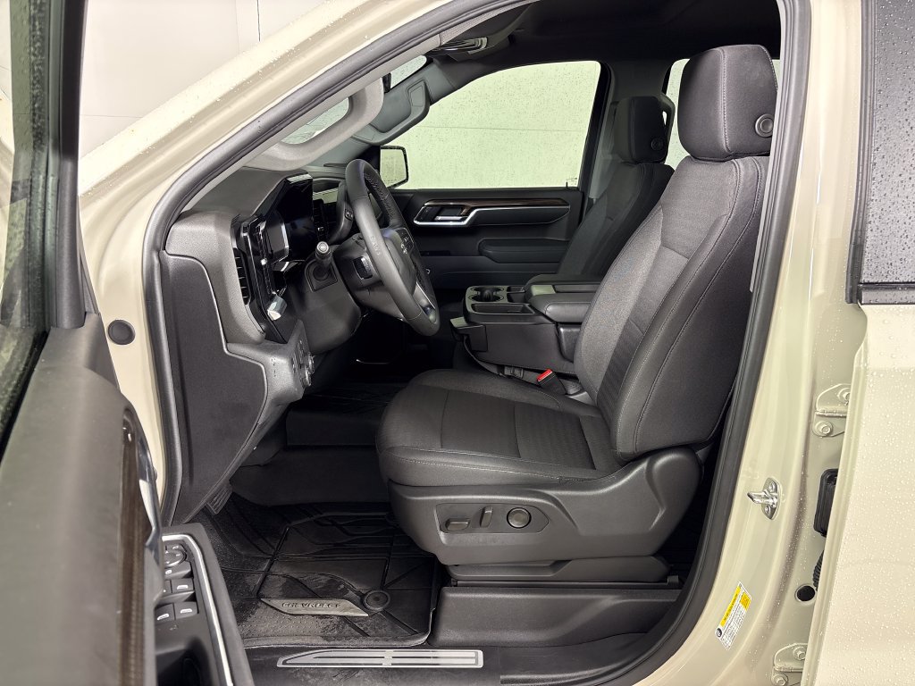 Used 2026 Chevrolet Silverado 1500 RST w/ RST Select Package RWD image 32