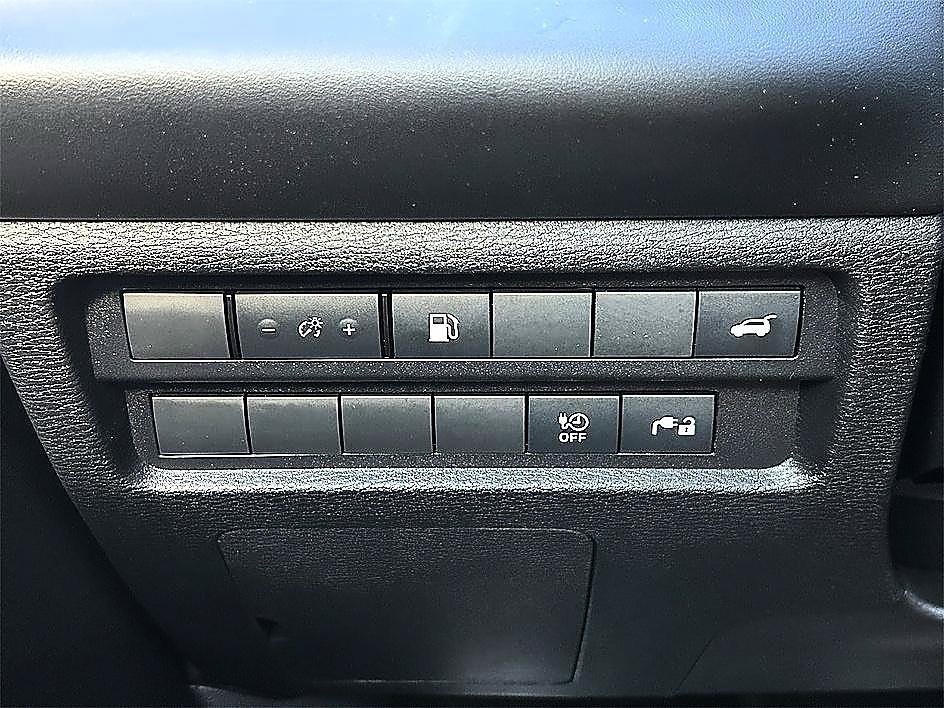 Certified 2026 Nissan Rogue SL w/ Family Package AWD/4WD image 16