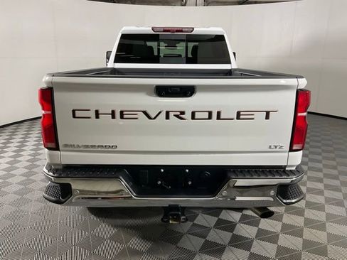 Used 2025 Chevrolet Silverado 2500 LTZ w/ LTZ Convenience Package image 5