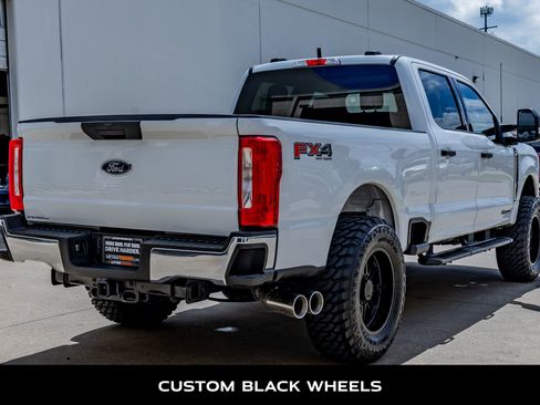 Used 2024 Ford F250 XLT w/ FX4 Off-Road Package AWD/4WD image 9