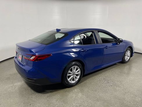 Used 2025 Toyota Camry LE FWD image 3