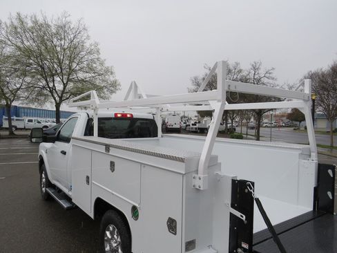 New 2024 RAM 3500 Tradesman image 23