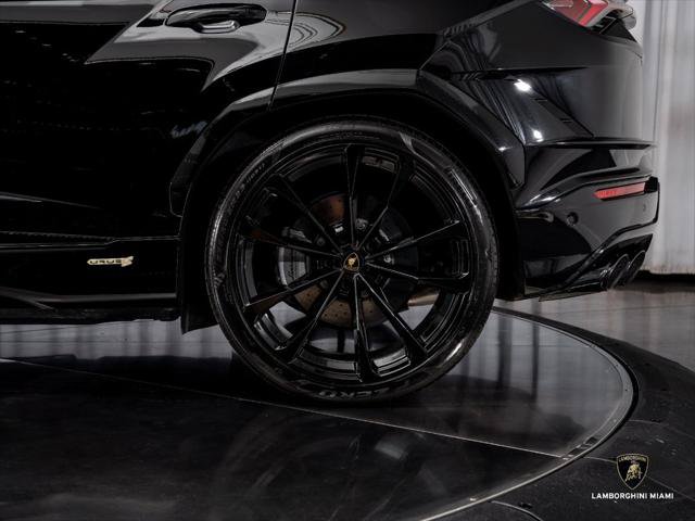 Used 2024 Lamborghini Urus S AWD/4WD image 13