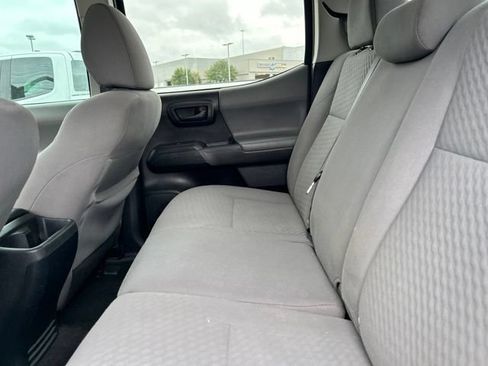 Used 2020 Toyota Tacoma SR w/ SR Convenience Package RWD image 38