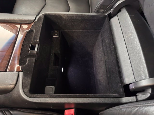 Used 2019 Cadillac Escalade Premium Luxury AWD/4WD image 25