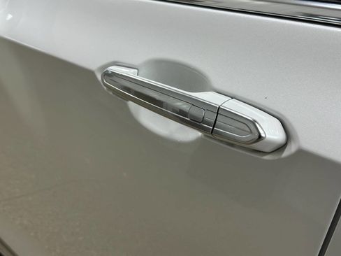 Used 2024 Cadillac XT6 Luxury w/ LPO, Floor Liner Package image 13