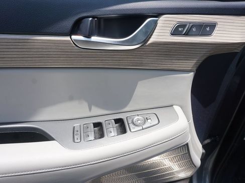 Used 2022 Hyundai Palisade Limited FWD image 4