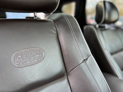 Used 2018 Jeep Grand Cherokee Overland image 27