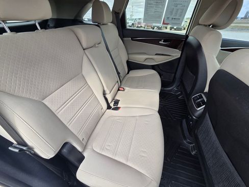 Used 2016 Kia Sorento LX w/ LX Convenience Package image 27