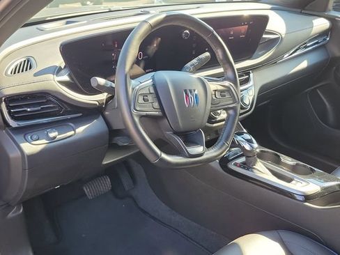 Used 2025 Buick Envista Sport Touring w/ Convenience I Package FWD image 15