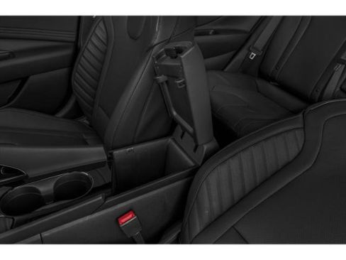 Used 2021 Hyundai Elantra Limited FWD image 17