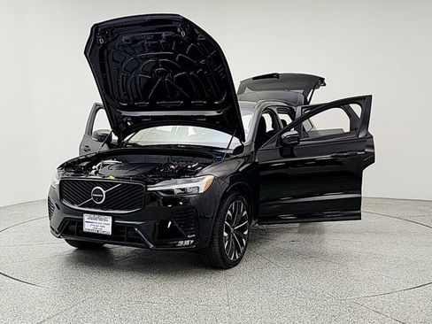New 2026 Volvo XC60 B5 Ultra w/ Protection Package Premier AWD/4WD image 9