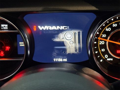 Used 2023 Jeep Wrangler Sport S image 13