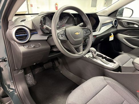 New 2026 Chevrolet Trax LS image 4