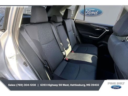 Used 2024 Toyota RAV4 XLE AWD/4WD image 20