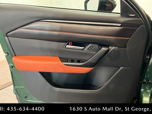 Used 2025 MAZDA CX-50 AWD 2.5 Turbo w/ Premium Pkg image 14