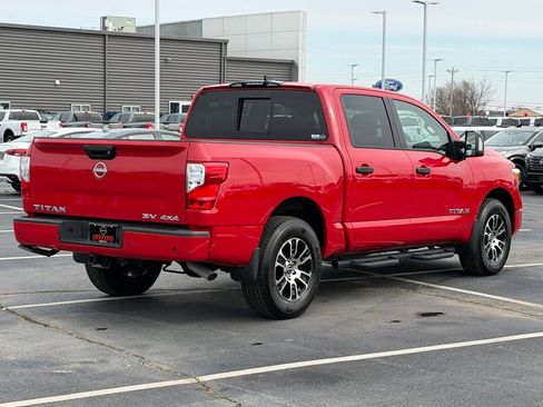 Used 2024 Nissan Titan SV w/ SV Convenience Package image 5