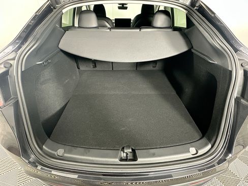 Used 2024 Tesla Model Y Long Range image 27