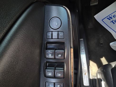 Used 2017 Chevrolet Tahoe Premier AWD/4WD image 16