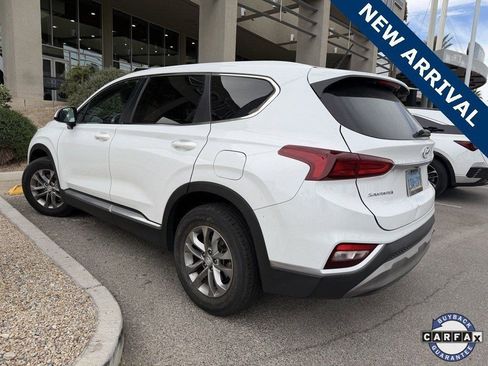Used 2019 Hyundai Santa Fe SE image 4