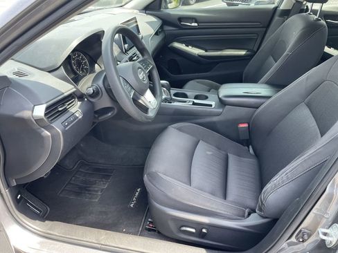 Used 2020 Nissan Altima 2.5 S FWD image 8