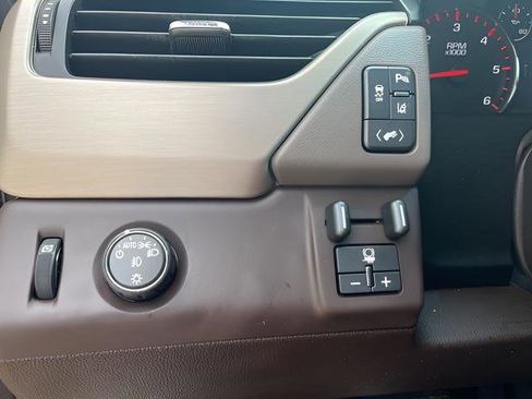 Used 2015 GMC Yukon Denali w/ Open Road Package image 18