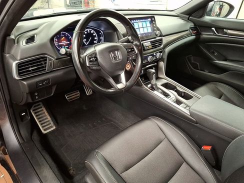 Used 2019 Honda Accord Sport image 9