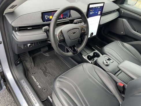 Used 2022 Ford Mustang Mach-E Premium image 19