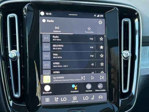 Certified 2025 Volvo XC40 B5 Plus image 20