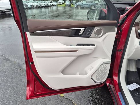 New 2026 Buick Enclave Avenir w/ Super Cruise Package AWD/4WD image 19