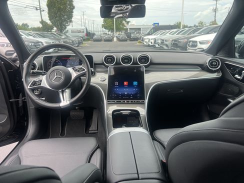 Used 2025 Mercedes-Benz C 300 4MATIC Sedan image 31